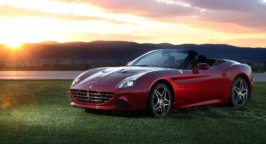 Ferrari California wallpaper in beautiful and special red for desktop