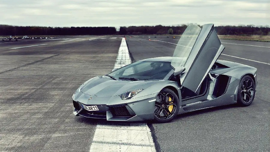Download wallpaper for windows Lamborghini Aventador car wallpaper