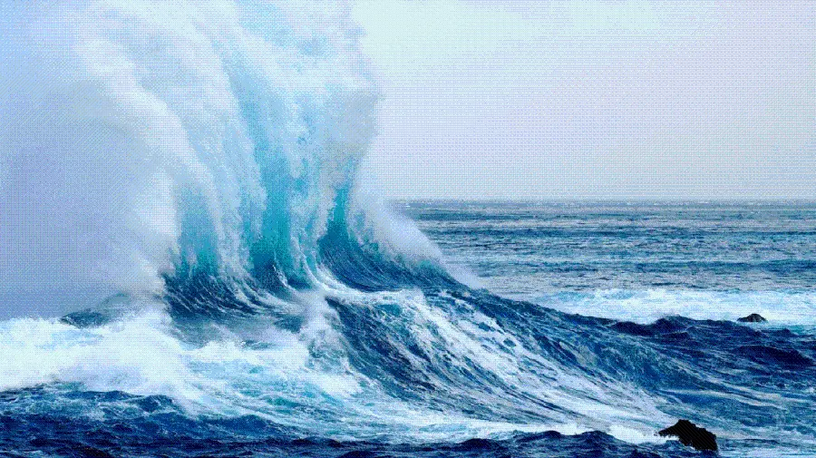 Image of powerful ocean waves in high quality