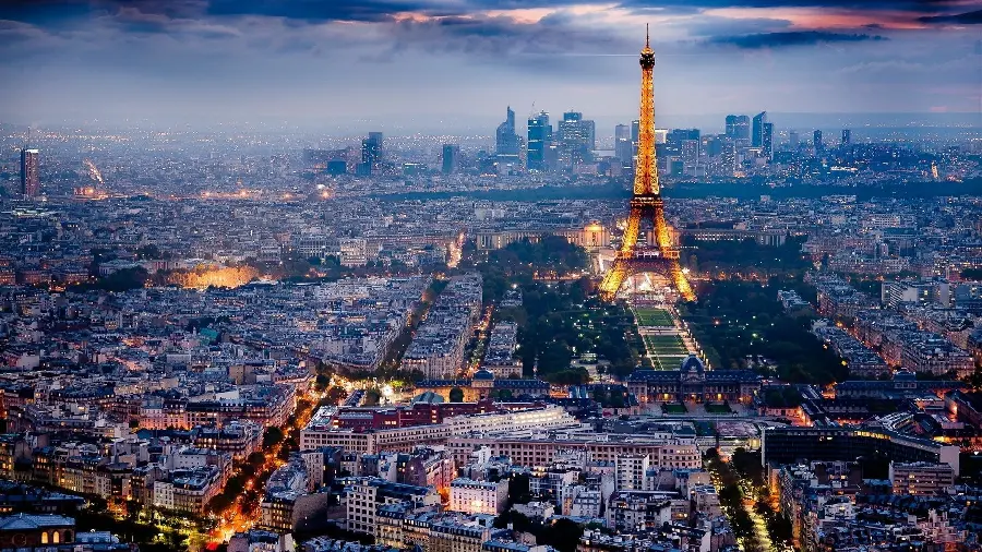 Image of the nights of Paris, the city of lights in France, in HD quality