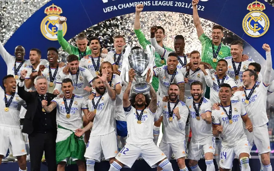 Photo of Real Madrid celebrating and winning the 2022 Champions League final