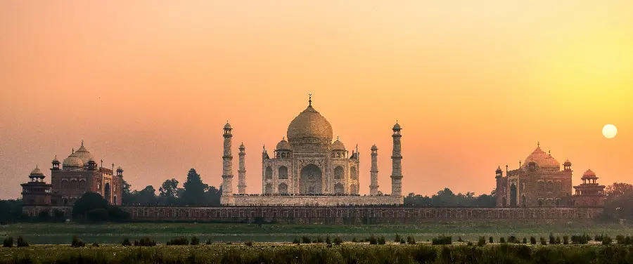 Photo of the Taj Mahal for high-quality widescreen wallpapers