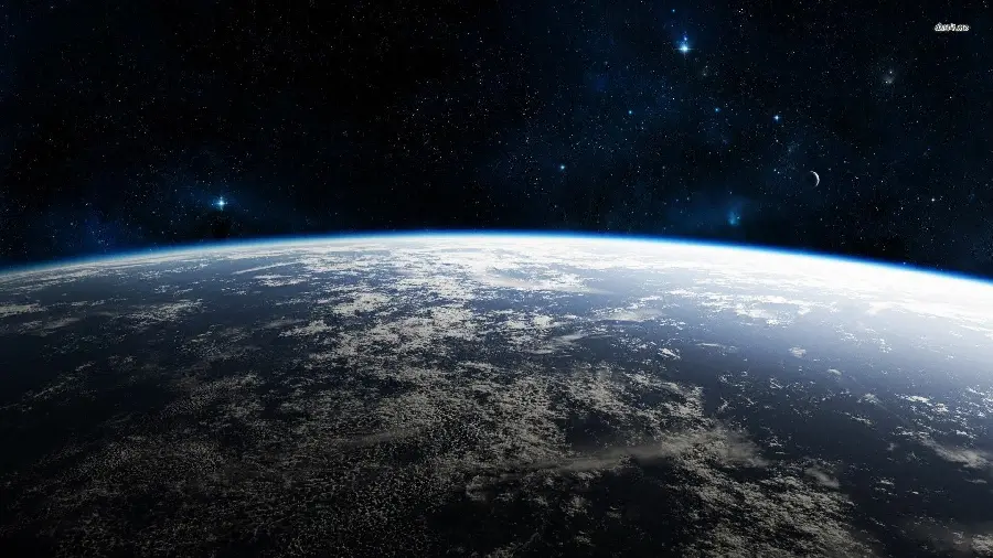 A spectacular photo of the edge of the Earth in a dark and black sky