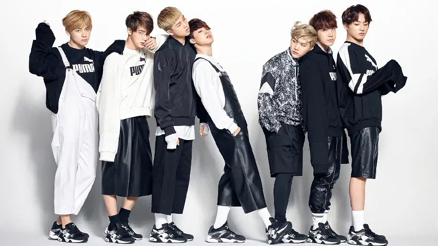 Wallpaper of young and popular singers of the BTS group