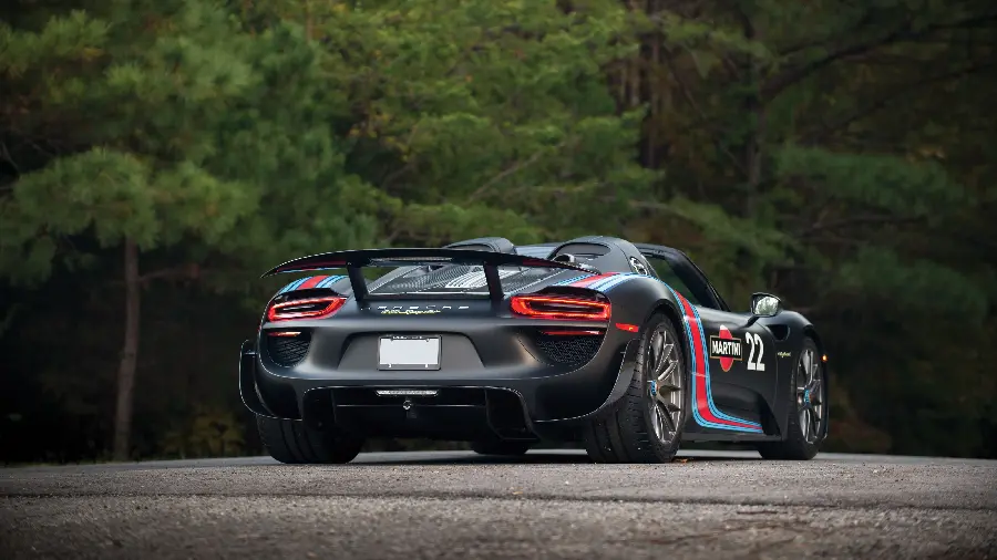 Porsche 918 Spyder Photo for iPhone Wallpaper