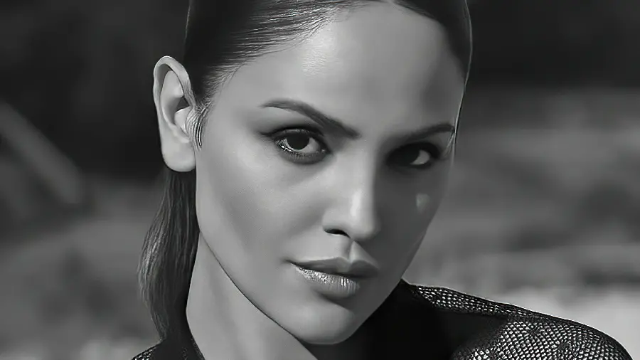 Download Eiza Gonzalez HD Wallpaper