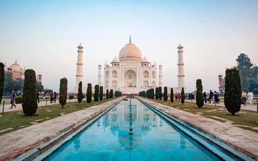 High-quality photo of the Taj Mahal for printing on boards and chassis boards