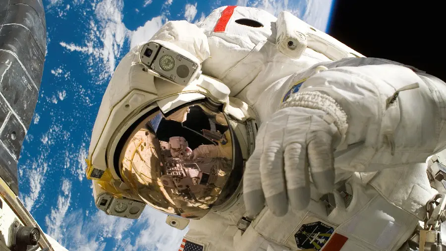 Download profile photo of a real astronaut in space for WhatsApp and Instagram