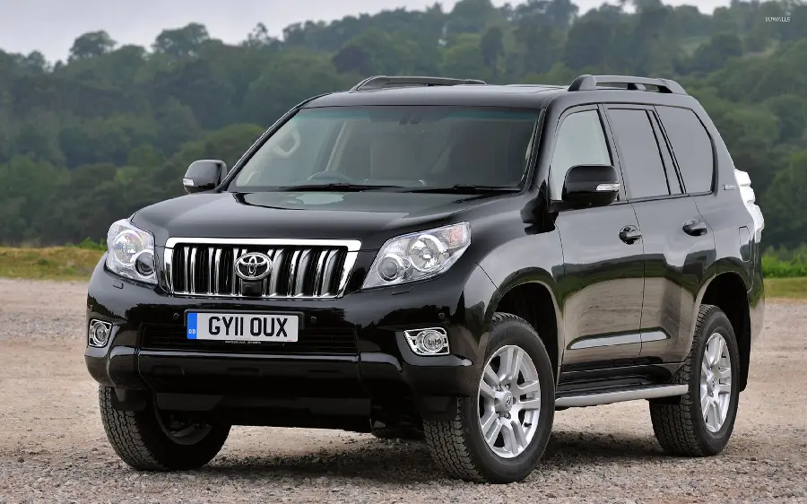 Full HD photo of black Toyota Land Cruiser Prado