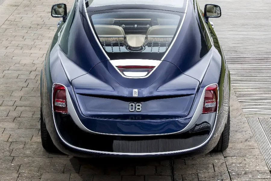 Rolls Royce stylish and sporty car profile photo in excellent quality and without text