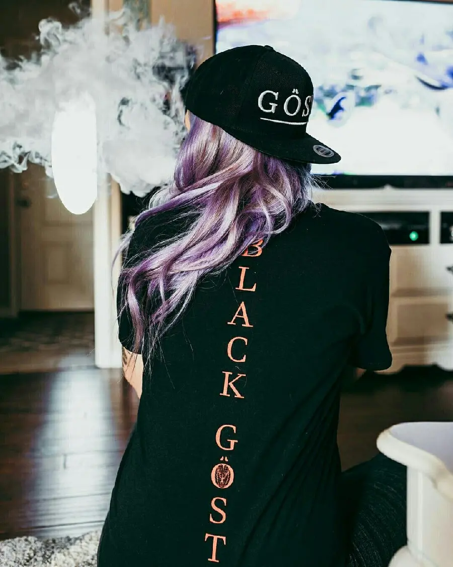 Purple-haired girl profile and background Smoking in excellent quality