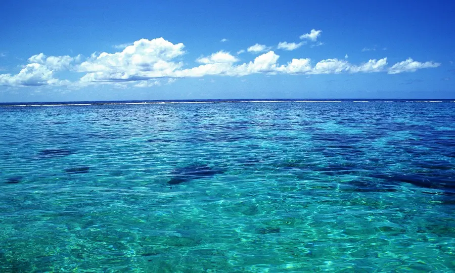Wallpaper and a very spectacular and amazing image of the ocean with clear and bright water