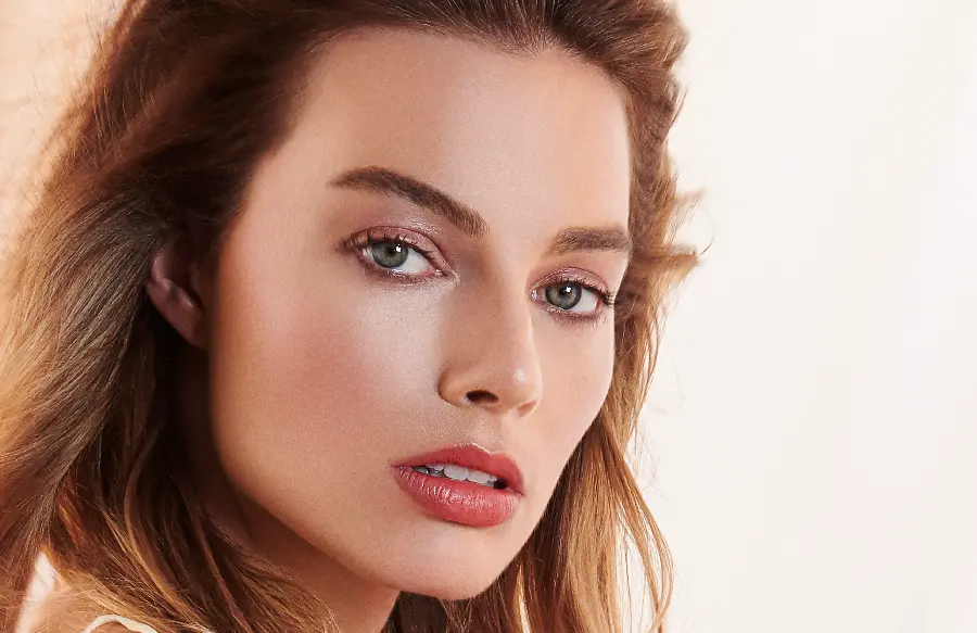 Photo of Margot Robbie, the beautiful and beautiful Australian actress for computer wallpaper