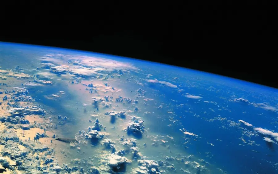  The closest part of the Earth is a real photo from NASA