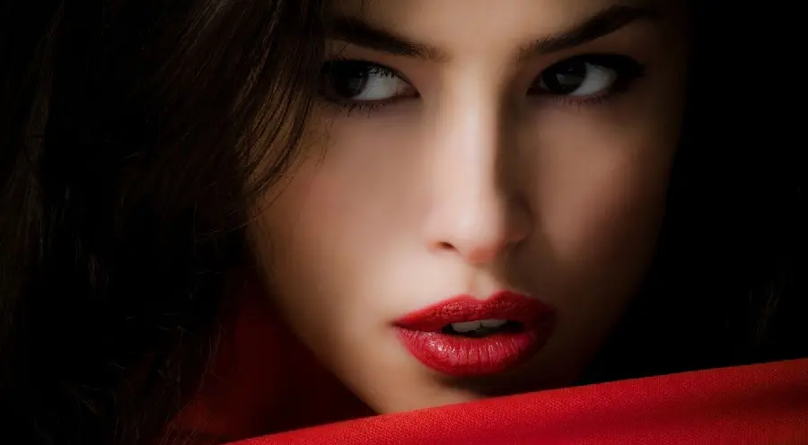 Download high quality luxury girl profile photo 2022