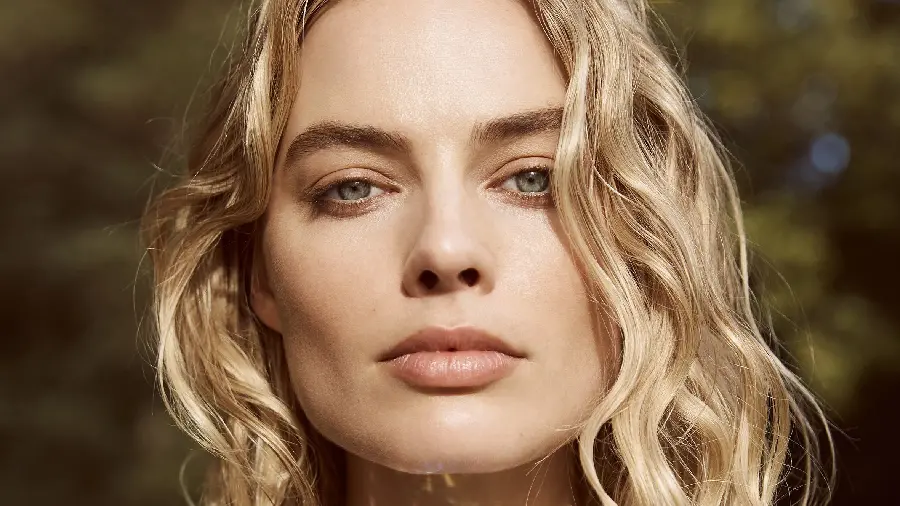 Photo of Margot Robbie, the beautiful and talented Hollywood actress, in Full Hd quality