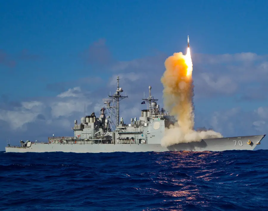 Amazing missile launch background download from the surface of a ship equipped for Windows 11