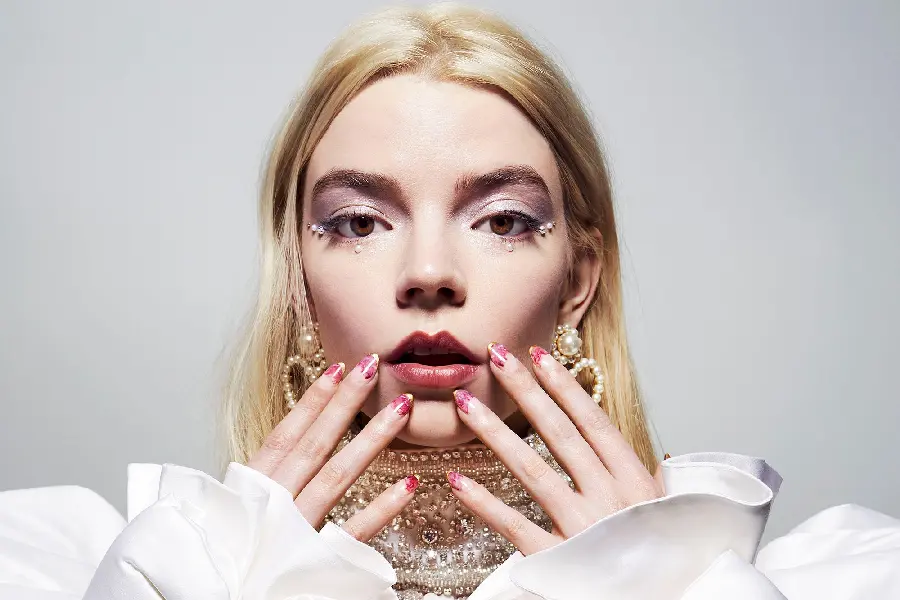 Anya Taylor Joy Profile Picture for Instagram and WhatsApp