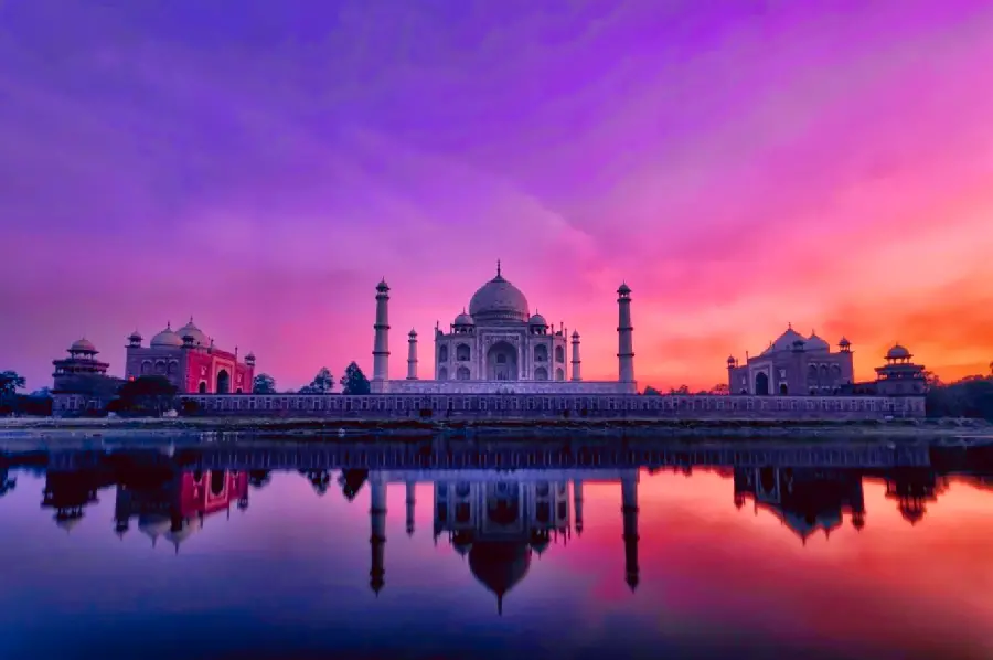 High Quality Taj Mahal Night Photo for Computer Wallpaper and Background