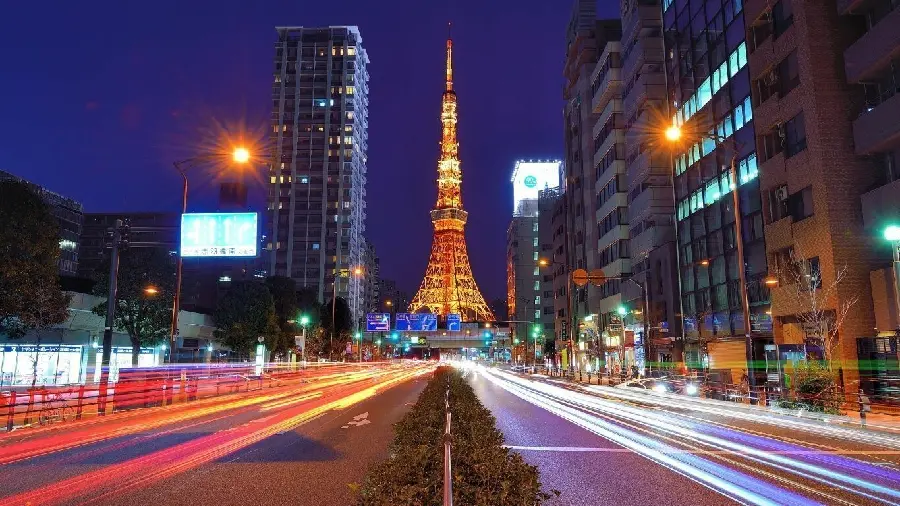 A professional photo of the street leading to the famous Tokyo Tower from an interesting perspective