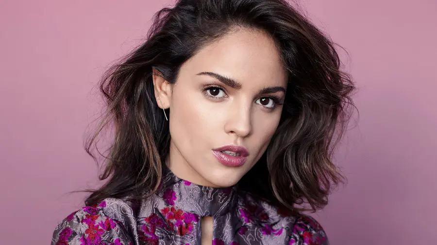 Profile photo of Eiza Gonzalez without text for Instagram and Telegram