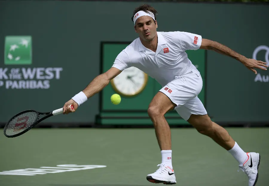 Roger Federer tennis super professional move photo