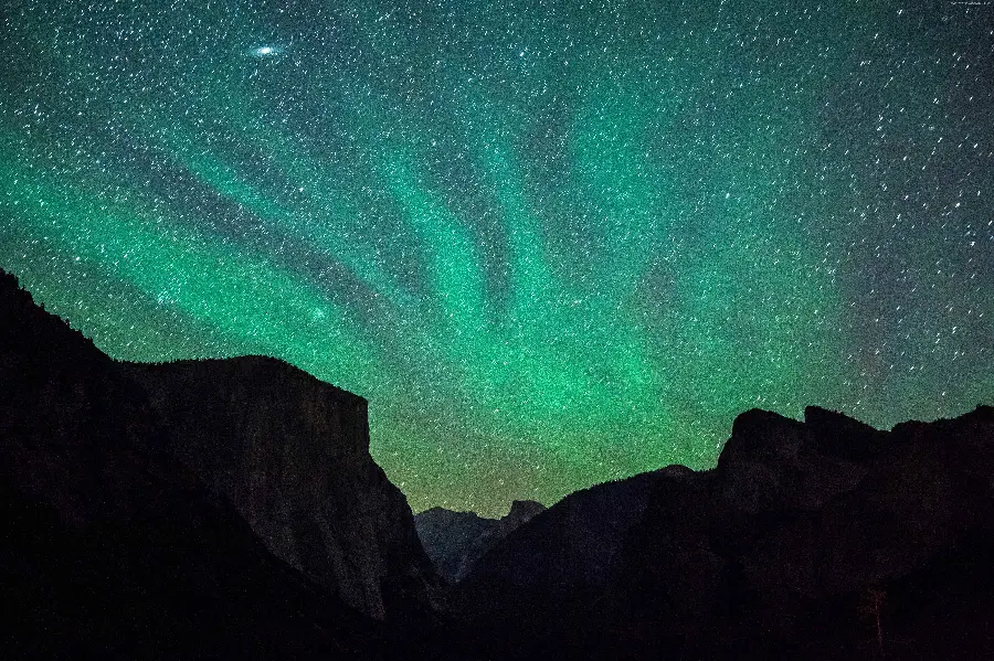 Space wallpaper for phone in mode Aurora Borealis and Bright Stars