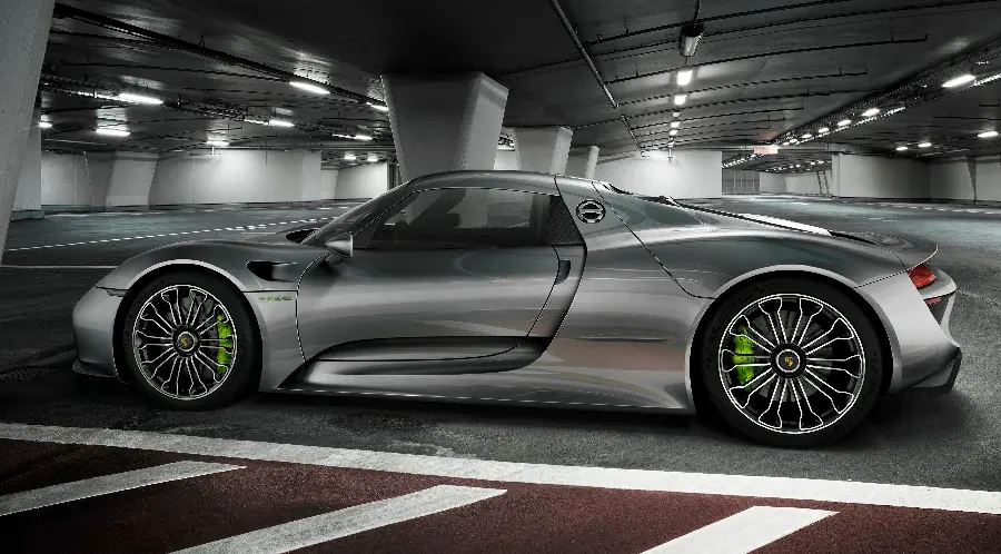 Photo of the latest Porsche 918 Spider 10 billion in Iran