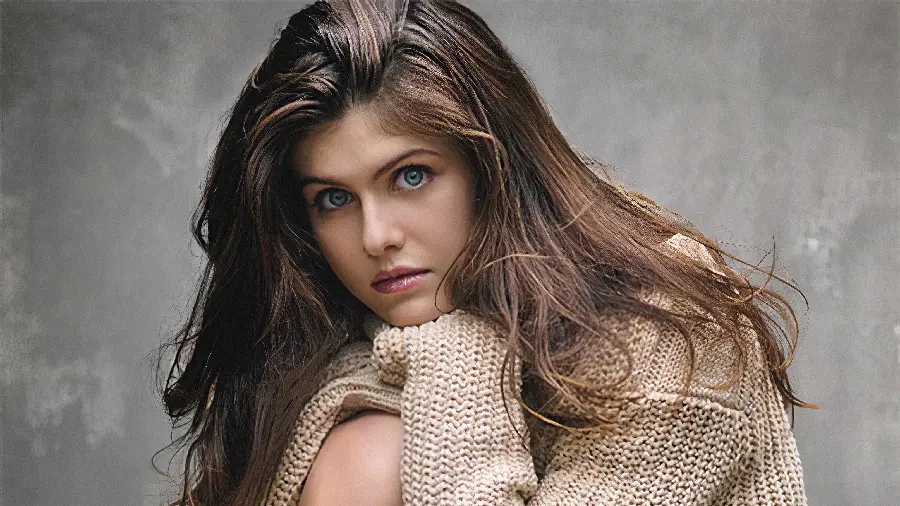 Alexandra Daddario Profile Photo for Social Media