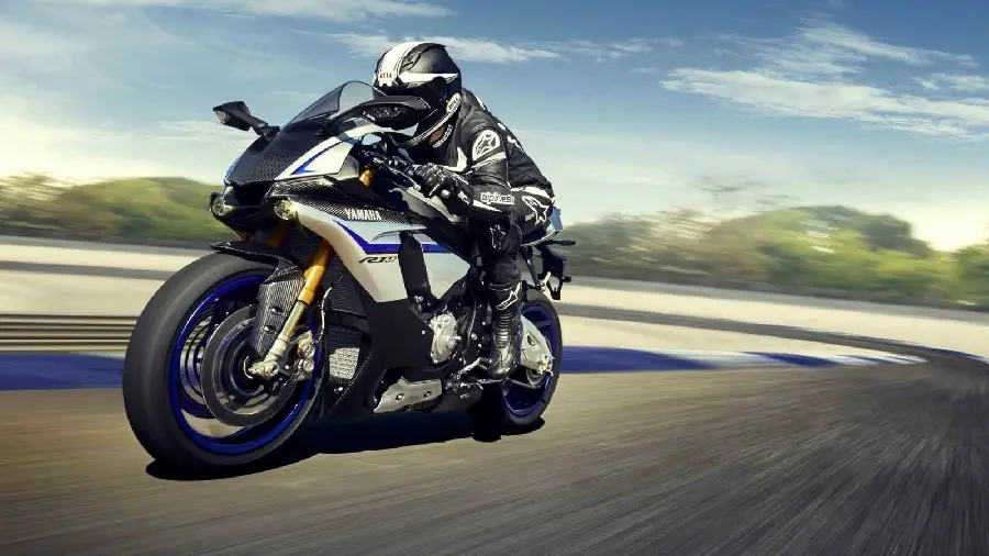 Professional Yamaha motorcycle image for desktop