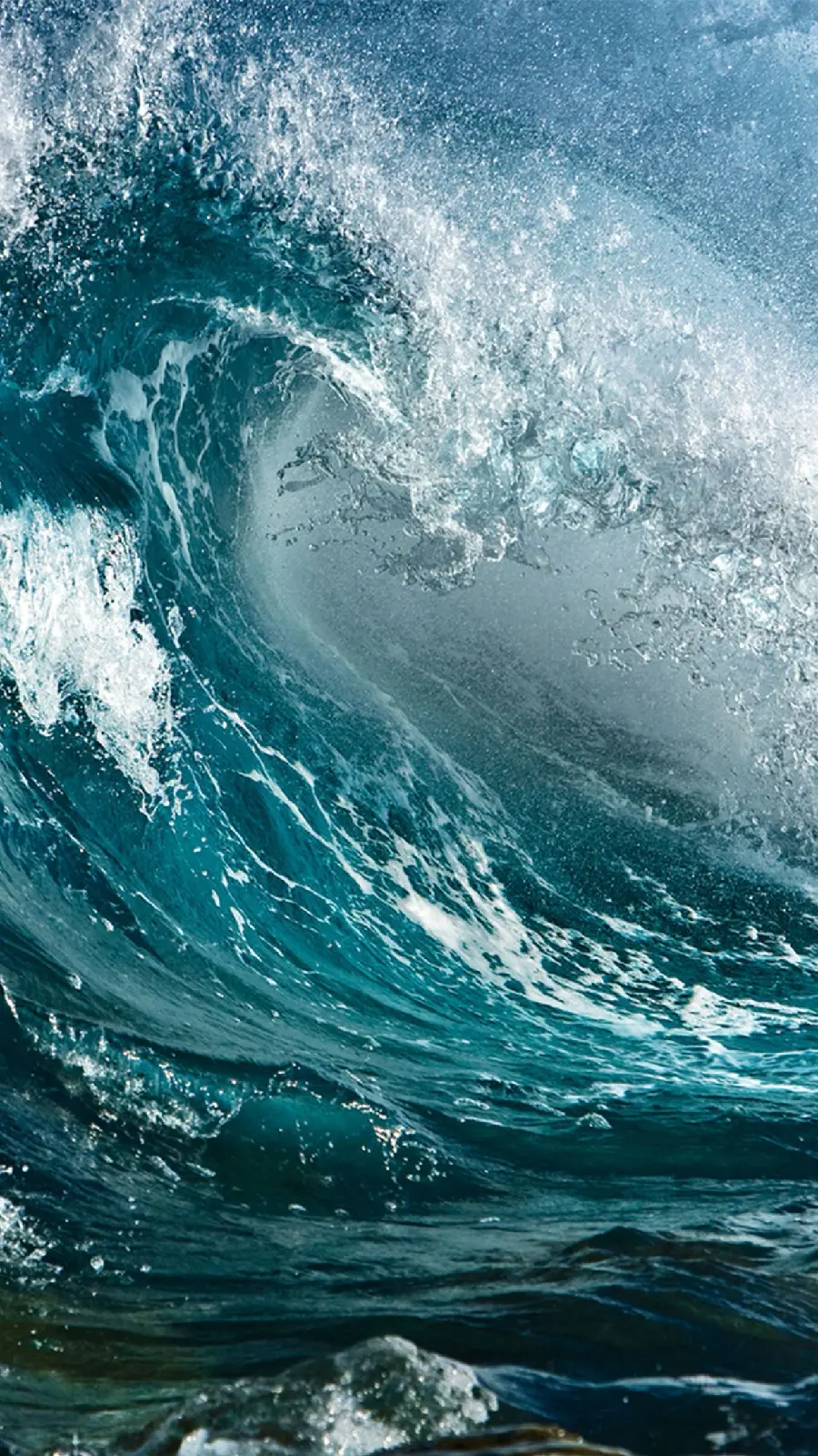 A roaring ocean wave wallpaper for your phone