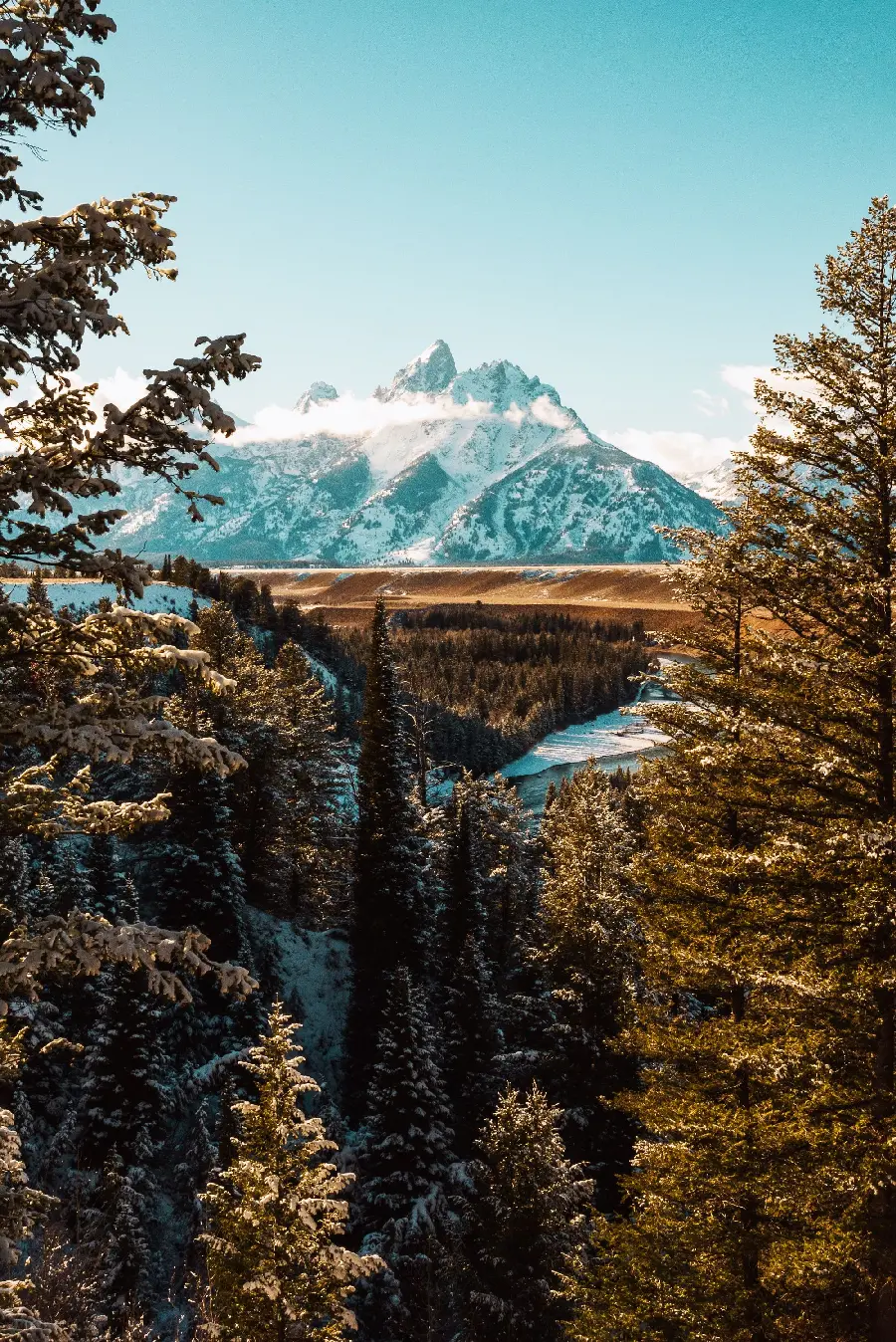 Mountain nature wallpaper for iPhones