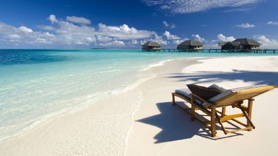 Download the image of a beautiful blue ocean beach for laptop background