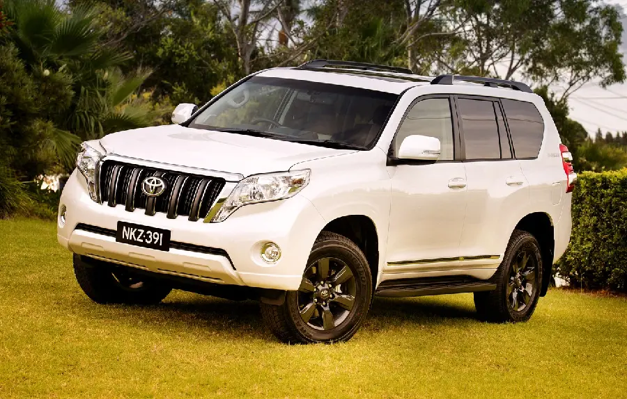 Coolest Toyota Land Cruiser Prado white car photo for profile