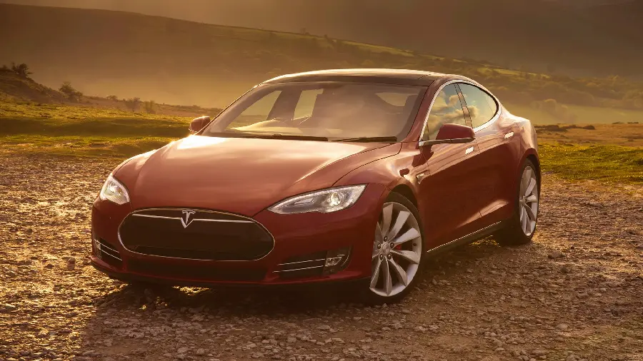 Tesla Model S wallpaper in red color