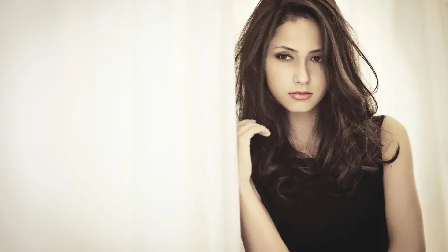 Good quality luxury girl profile photo 2022 foreign