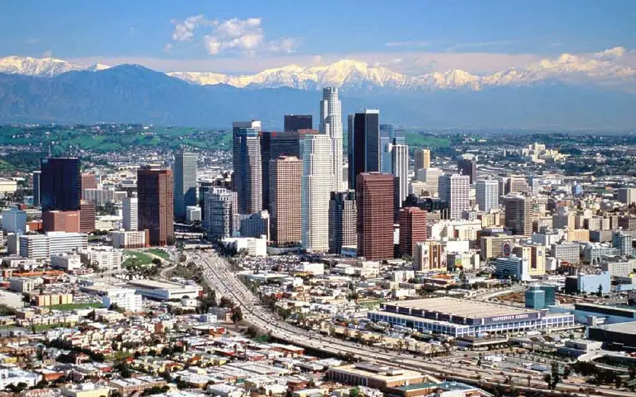 Beautiful wallpaper of the city of Hollywood in Los Angeles for tablet background