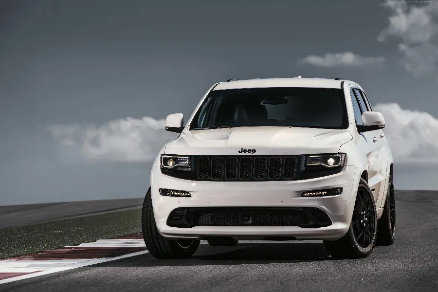 Download White Jeep Cherokee SUV Background Photo for Background