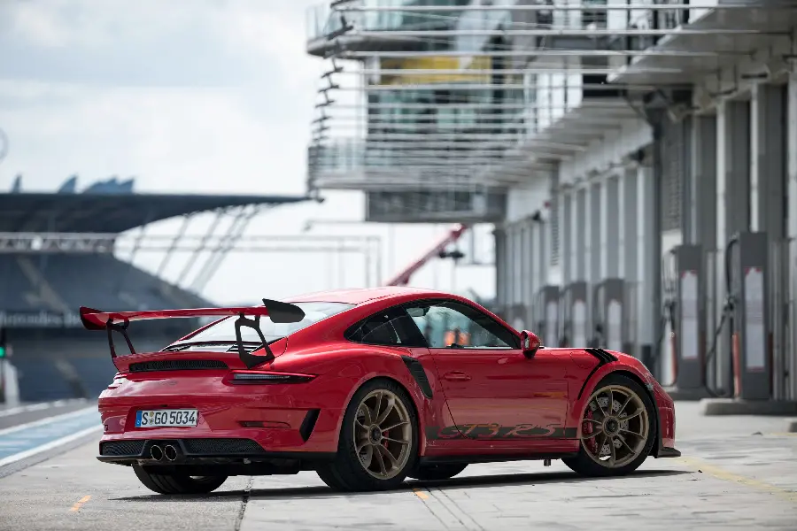 Photo of the Porsche 911 GT3 in red and special for printing on paper and posters