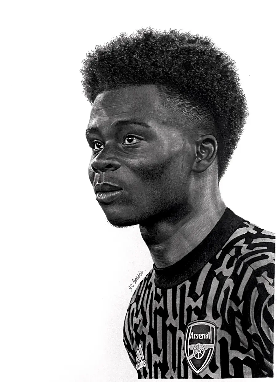 Black and white Bukayo Saka photo for mobile background