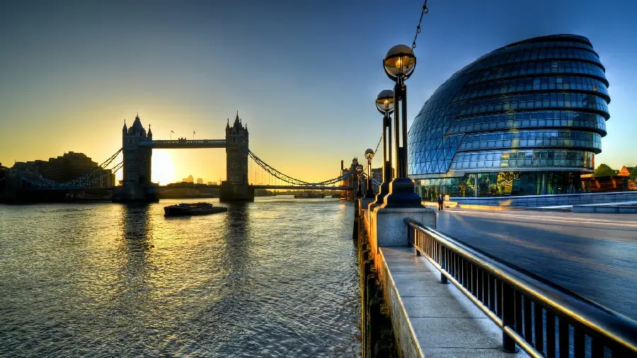Beautiful photo of the luxury building of London and the River Times