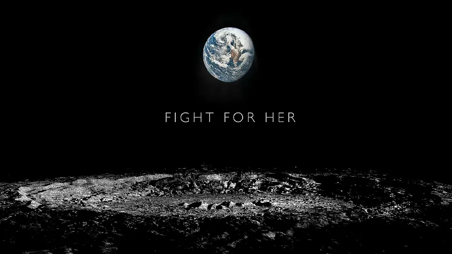 Photo Interesting moon up close and seeing the entire Earth