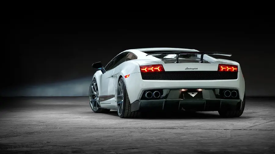 Download High Quality Lamborghini Aventador Free 4k Quality Photo