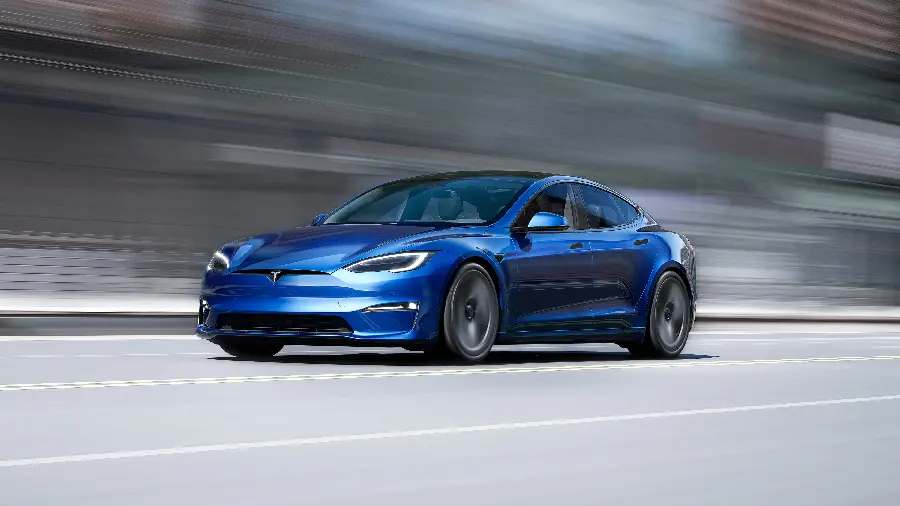 Photo of Tesla with very beautiful color