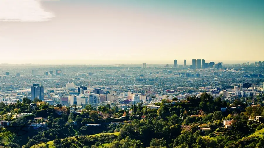 Photo of the entire city of Los Angeles with a beautiful view during the day