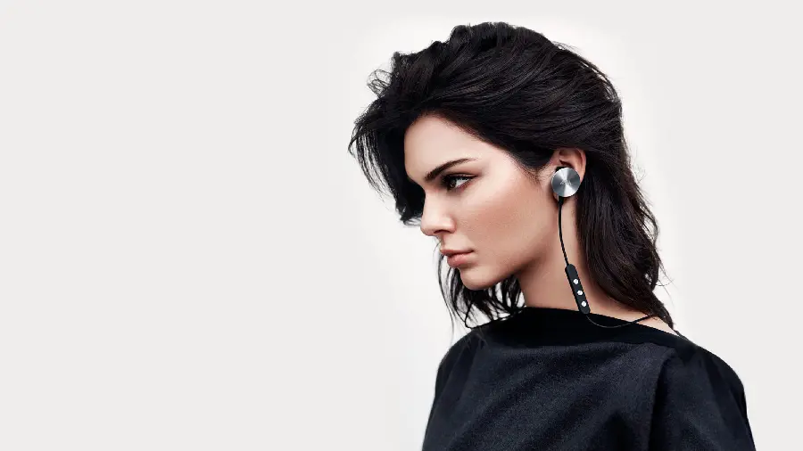 Download Kendall Jenner's special style and fashion image with quality Top