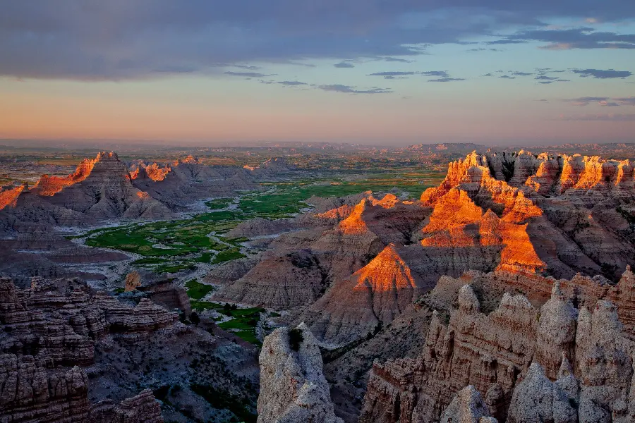 Download photo of Badlands National Park from a distance