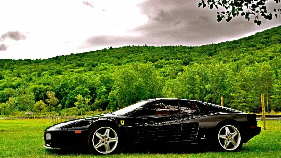 Download Ferrari car wallpaper for laptop