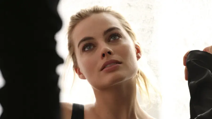 Photo of Margot Robbie, a beautiful woman and Australian actress in Hollywood