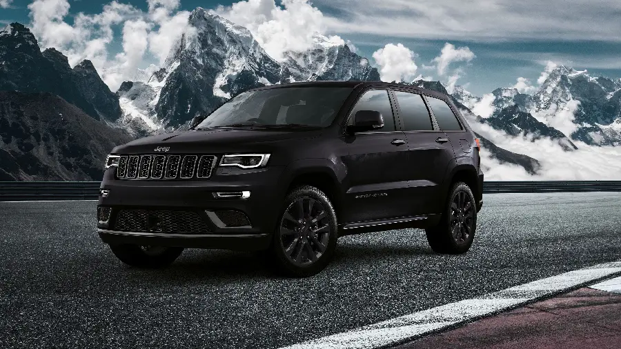 Download photo of the new black Jeep Grand Cherokee SUV 2022